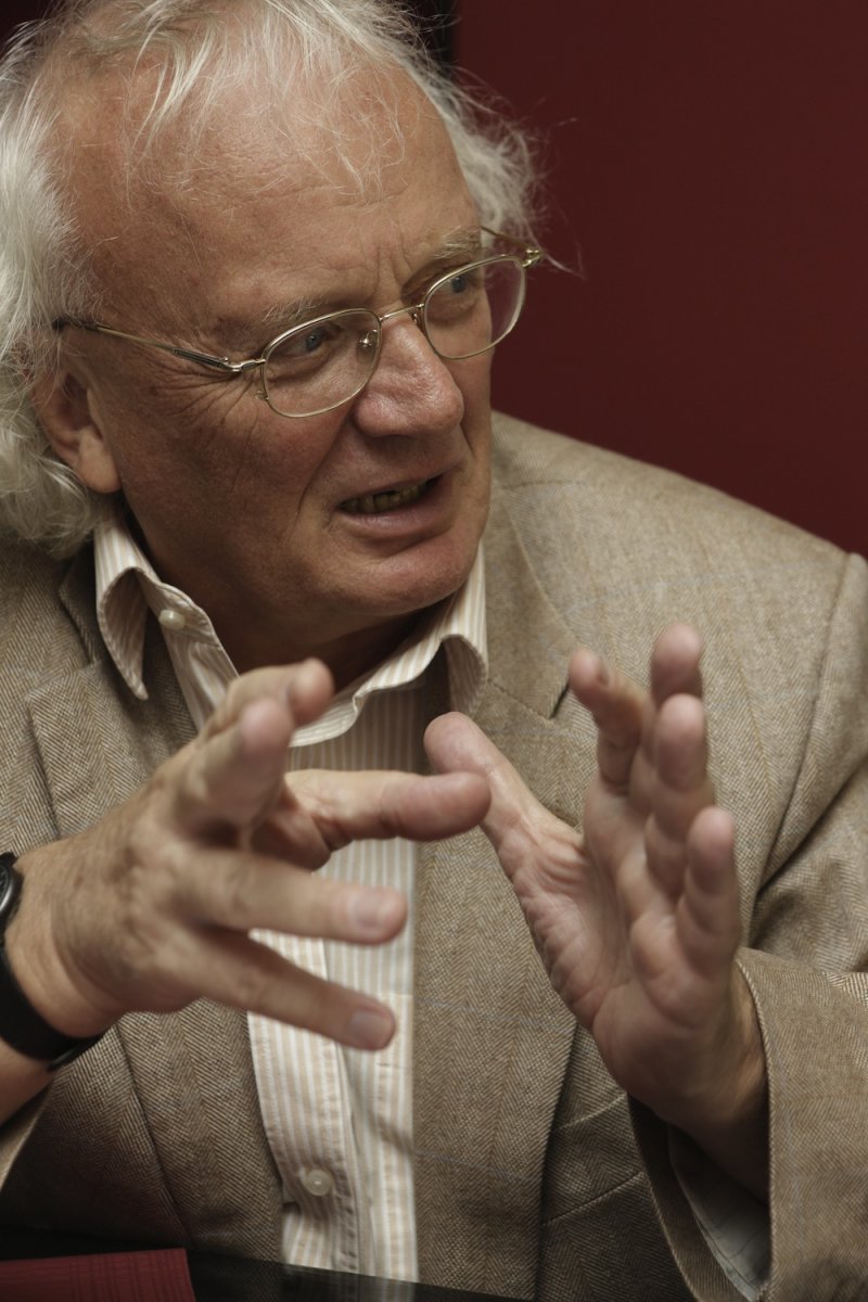 Hiller, Wilfried - hier klicken